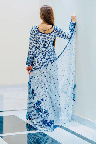 Hania Amir Viral Maxi