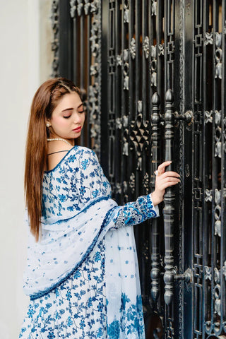 Hania Amir Viral Maxi